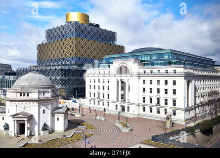 Neue Birmingham Bibliothek neben Baskerville House, Centenary Square in Birmingham UK. Stockfoto