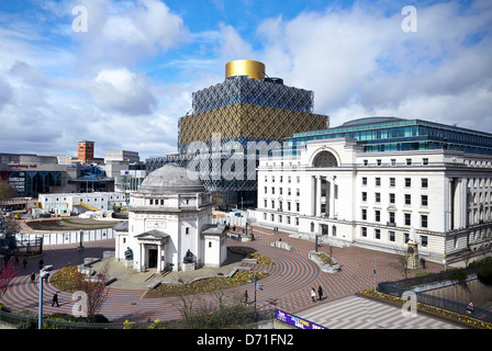Neue Birmingham Bibliothek neben Baskerville House, Centenary Square in Birmingham UK. Stockfoto