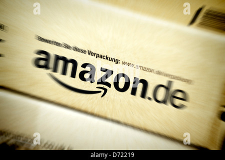 Pakete von der Firma Amazon Online-Versandhandel Stockfoto