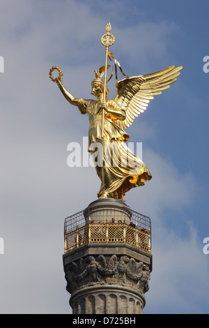 Berlin, Deutschland, die Victoria auf der Siegessäule am großen Stern Stockfoto