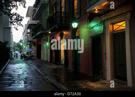 Elk283-1932 Louisiana, New Orleans, French Quarter, Vieux Carre, Piraten Gasse in der Abenddämmerung Stockfoto