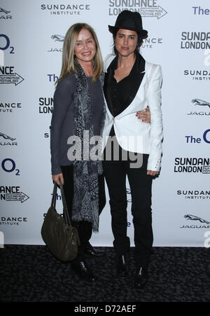 FRANCESCA GREGORIANI & BARBARA BACH EMANUEL UND DIE WAHRHEIT ÜBER FISCHE. INTERNATIONALE PREMIERE AUF DEM SUNDANCE LONDON FILM UND MU Stockfoto