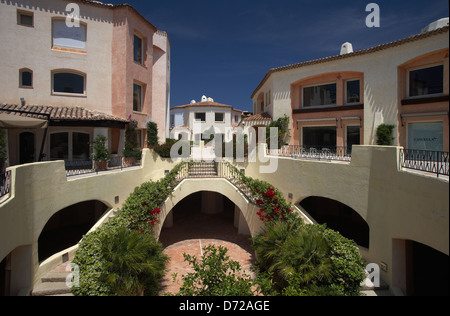 Porto Cervo, Italien, ein Hof der Promenade du Port Stockfoto