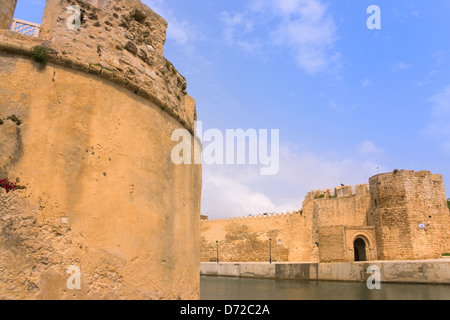 Alte Stadtmauer in den Hafen, Bizerte, Tunesien Stockfoto