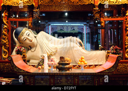 Liegender Buddha in der Jade-Buddha-Tempel, Shanghai, China Stockfoto