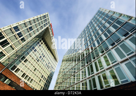 Spiegel, die Veröffentlichung von Firmengebäude und Ericus Contor in der Ericusspitze in der Hafen City Hamburg, Deutschland, Europa Stockfoto