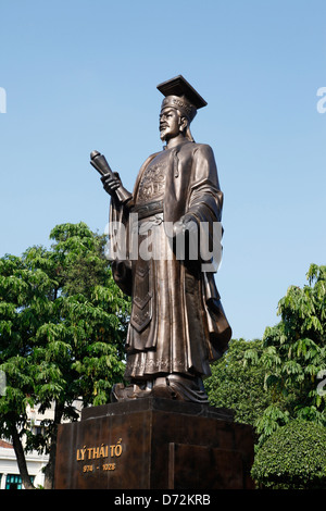 Hanoi, Vietnam, Statue von Ly Thai, die Stadtgruender von Hanoi, Hoan-Kiem-See auf Stockfoto