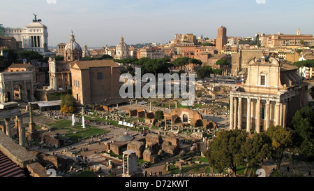 Palatin blickte in das Forum Romanum. Stockfoto