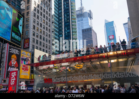 Verkauf von Rabatt-Tickets in New York City Times Square-Stand Stockfoto