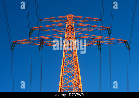 Hochspannungs-Mast, net Entfernung, Energie-Wende Stockfoto