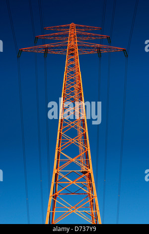 Hochspannungs-Mast, net Entfernung, Energie-Wende Stockfoto