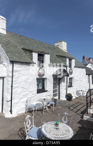 Weiß gewaschen Cafe im kleinen Dorf von Aberdaron auf den Cardigan Halbinsel, North Wales, UK Stockfoto