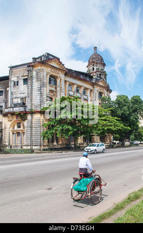 alte britische koloniale Gebäude in Yangon myanmar Stockfoto