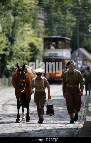 1940er Jahre Tag WW11 militärische Reenactment an nationalen Straßenbahnmuseum Crich, Derbyshire. Stockfoto