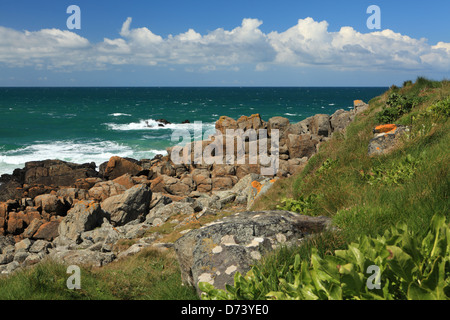 Felsen am Ende des Porthmeor Beach, St. Ives, West Cornwall, England, UK Stockfoto