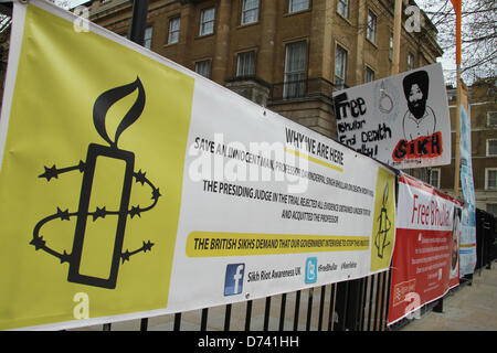 London, UK. 28. April 2013. Professor Bhullar Banner gesehen in Whitehall. Bildnachweis: David Mbiyu/Alamy Live-Nachrichten Stockfoto