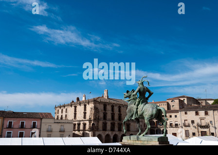 Statue von Francisco Pizarro in den wichtigsten Platz von Trujillo, Caceres, Spanien Stockfoto