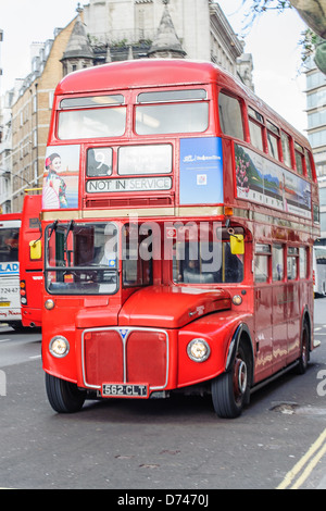 Alte London Bus Master nicht im Service für private Feiern wie Hochzeiten und Parties genutzt. Stockfoto