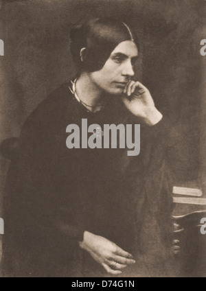 Dieses Porträt einer in Schwarz gekleideten Frau aus den 1840er Jahren zeigt den Mode- und Porträtstil dieser Zeit. Es spiegelt sowohl den persönlichen als auch den kulturellen Kontext der Zeit wider. Stockfoto