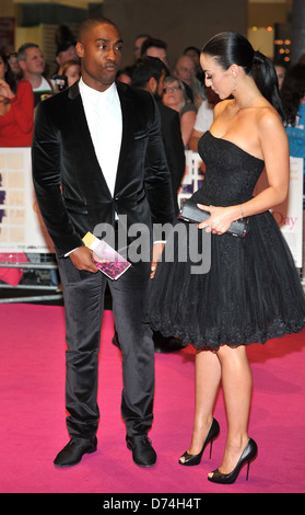 Simon Webbe und Gast eine Tag - UK-Filmpremiere anlässlich der Vue Westfield - Ankünfte. London, England - 23.08.11 Stockfoto