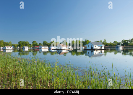 SCHWIMMENDE HÄUSER HUFEISEN TEICH PRESQUE ISLE STATE PARK ERIE PENNSYLVANIA USA Stockfoto