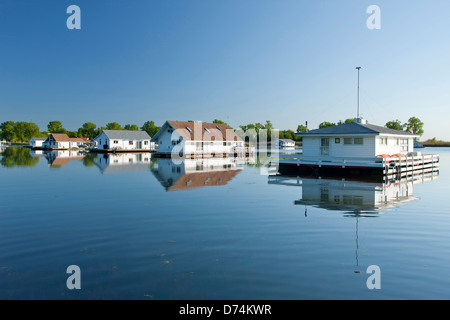 SCHWIMMENDE HÄUSER HUFEISEN TEICH PRESQUE ISLE STATE PARK ERIE PENNSYLVANIA USA Stockfoto