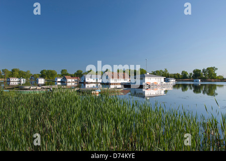 SCHWIMMENDE HÄUSER HUFEISEN TEICH PRESQUE ISLE STATE PARK ERIE PENNSYLVANIA USA Stockfoto