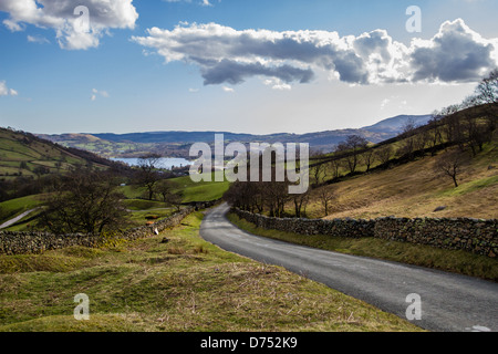 Der Kampf, Kirkstone Pass im Blick über Ambleside und Windermere Lake District Stockfoto