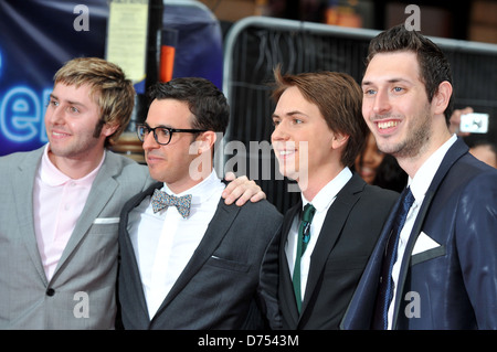 Joe Thomas, Blake Harrison, James Buckley, Simon Bird statt "die Inbetweeners" Filmpremiere im Vue West End - Ankünfte Stockfoto