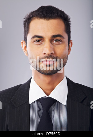 Closeup Portrait eines zuversichtlich nahöstlichen Geschäftsmann Stockfoto