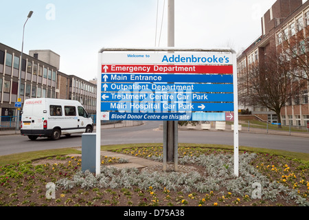 Addenbrookes Krankenhaus Cambridge, Eingangsschild, Cambridge UK Stockfoto