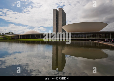 Brasilianischen Nationalkongresses in Brasilia, entworfen von berühmten Architekten Oscar Niemeyer Stockfoto