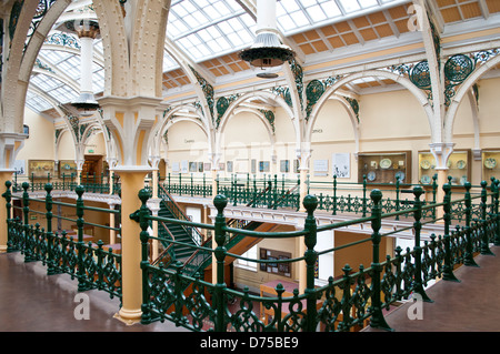 Industrial-Galerie, der ursprüngliche Teil des Art Gallery, Birmingham Museum and Art Gallery, Birmingham, UK Stockfoto