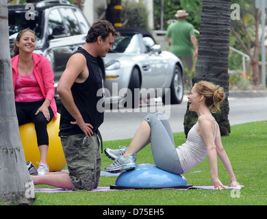 Jason Segel und Leslie Mann schießen eine Training-Szene in einem Park Santa Monica während am Set von ein untitled Judd Apatow-Projekt Stockfoto