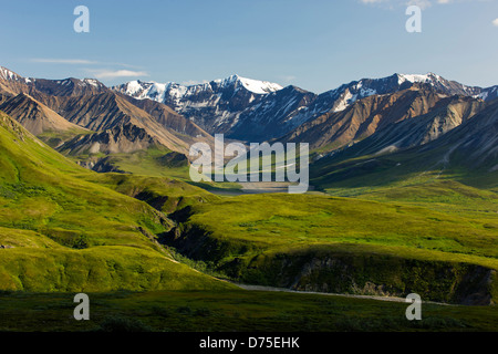 Südlich von Alaska Range von in der Nähe von Eielson Visitor Center, Denali National Park, Alaska, USA anzeigen Stockfoto