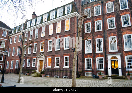 Häuser auf Grays Inn Square, London, UK Stockfoto