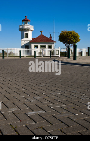 Mukilteo Lighhouse (gegr. 1906) an den Ufern des Puget Sound, Mukilteo, Washington, USA Stockfoto