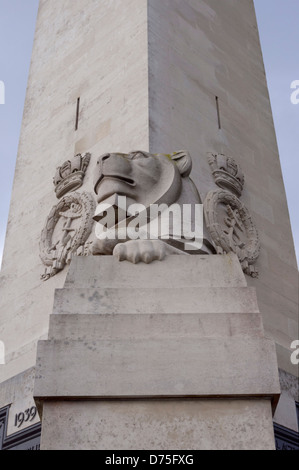 Detail des Steinlöwen auf Marine Ehrenmal auf Plymouth Hacke, Devon, UK Stockfoto