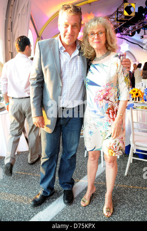 David Murphy, Blythe Danner Bay Street Theatre feiert Rock The Dock Sommer Gala auf Long Wharf in Sag Harbor Sag Harbor, New Stockfoto