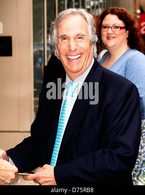 Henry Winkler verlassen ABC Studios nach einem Auftritt am "Live with Regis and Kelly" New York City, USA - 13.07.11 Stockfoto