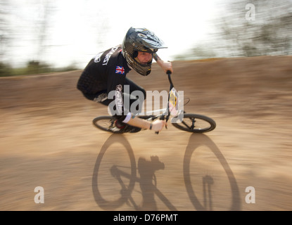 BMX-Fahrer im Bikepark Stockfoto