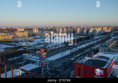 Panorama der Stadt am Abend bei Sonnenuntergang, Voronezh, Russland Stockfoto