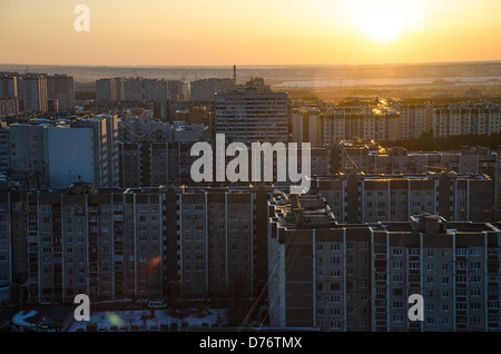 Panorama der Stadt am Abend bei Sonnenuntergang, Voronezh, Russland Stockfoto