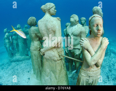 Mexiko-Cancun-Skulpturen auf dem unteren Meer in Cancun Unterwasser-Museum im karibischen Meer Stockfoto