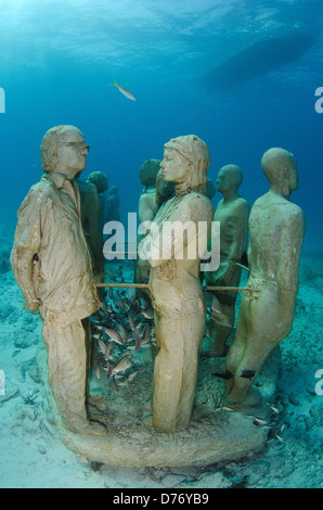 Mexiko-Cancun-Skulpturen auf dem unteren Meer in Cancun Unterwasser-Museum im karibischen Meer Stockfoto