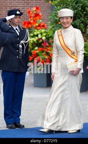 Amsterdam, Niederlande. 30. April 2013. Prinzessin Masako von Japan verlässt der Nieuwe Kerk in Amsterdam, wo die Amtseinführung des neuen Königs stattfand. Foto: Patrick van Katwijk / Stockfoto