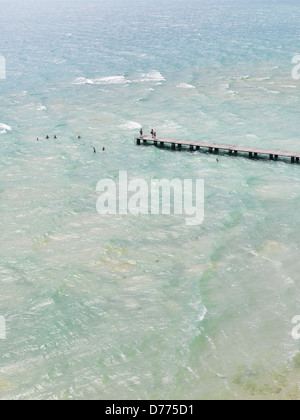 Sirmione, Italien, Ansicht von einem Felsen in einer Bucht Stockfoto
