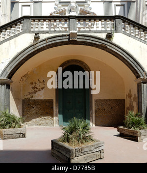 Neapel. Italien. Unteren Bereich der Chiesa di San Paolo Maggiore im historischen Zentrum von Neapel. Ursprünglich dati Stockfoto