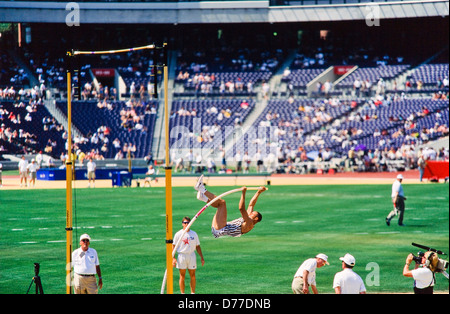 Start des Olympic Race, Pole Vaulting im Stadion. Atlanta 1996. Stockfoto