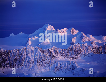 Letzten Sie Abendsonne Licht Beleuchtung montieren Gannett Chugach Mountains Alaska. Stockfoto